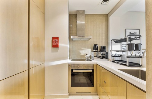 Business Bay Apartment | Amazing 1BR, 10 mins to Burj Khalifa