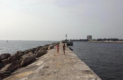 Ajman House | Amazing Cozy Room Sea View - ROOM INSIDE APARTMENT