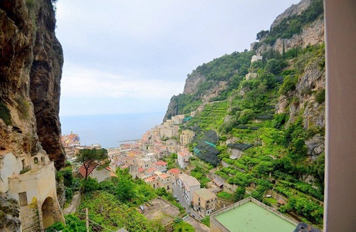 Ravello House | Appartamento Ulisse A: A welcoming apartment that is part of an historic villa.
