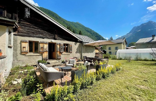 Vallorcine Ski Chalet | Authentic stone and larch chalet in a cool location! Altitude: 1,250 m; Sleeps 8–9; 90 m²