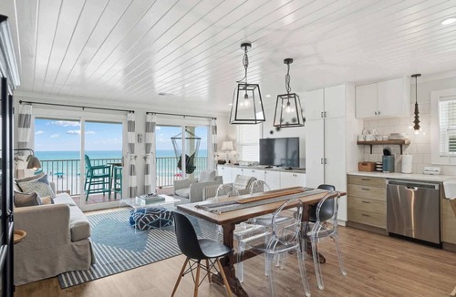 Seagrove Beach Condo | AZUL | Beachfront Unit | Panoramic Gulf Views