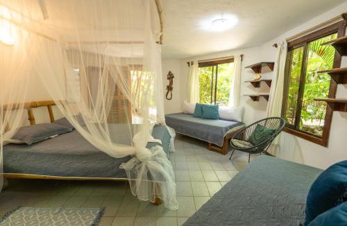 Playa Santa Teresa Cabin | B&B Ranchos Itaúna