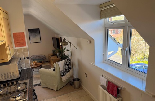 Swanage Apartment | Ballard Down View, Swanage 2 Bed, 5 minutes walk to beach, balcony views.