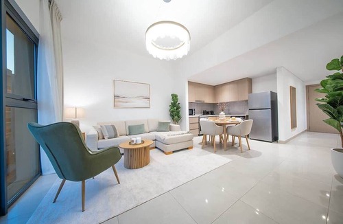 Al Khan Apartment | Beachfront Apartment W Pool & Balcony Cyan Beach