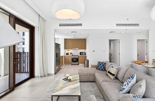 Dubai Apartment | Beachside 3BR with Lagoon Access & Pool Views