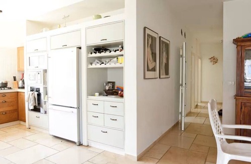 Tel Aviv House | Beautiful spacious 5-bedroom house surrounded by gardens in Tel Aviv