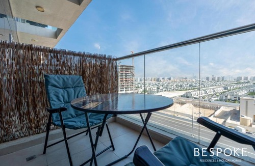 Discovery Gardens Apartment | Bespoke Holiday Homes - Cozy Modern Studio in Samia by Azizi