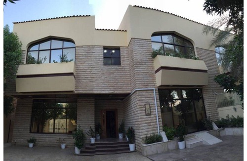 Abu Dhabi Bed & Breakfast | BIG ROOM SHOWER & HANDBASSIN T - D