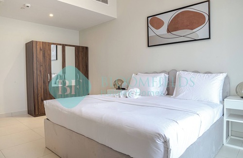 Abu Dhabi City Center Apartment | Bloomfields Stylish 1BR in Reflection