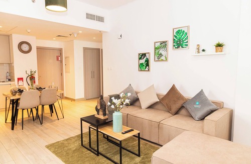 Abu Dhabi Apartment | Bloomfields Stylish 1BR in Waters Edge