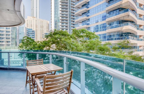 Dubai Marina Apartment | Blueground | Dubai Marina, pool, nr Marina