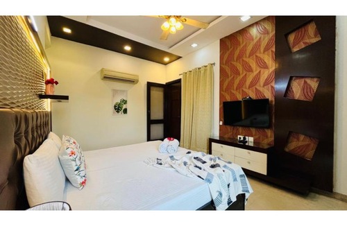Kailash Colony Apartment | BluO Studio - M Block Market Greater Kailash