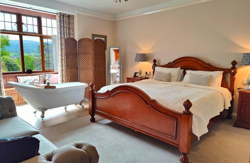 Bossington Bed & Breakfast | Bossington Hall