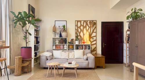 Al Maqta Apartment | Boutique-Style Boho Studio near Yas & Downtown