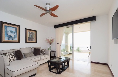 Barrio Los Faroles Apartment | Breakwater Point 603