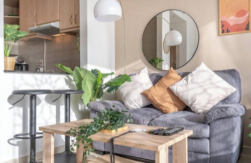Discovery Gardens Apartment | Bright & Cozy Studio - Discovery Gardens Stay
