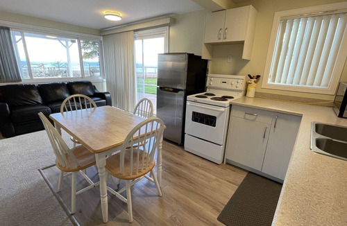 Regional District of Nanaimo Hotel | Buena Vista by the Sea