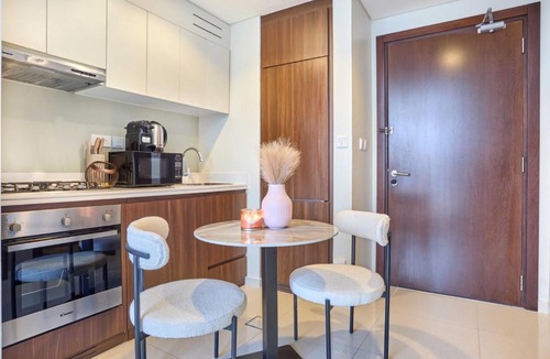 Downtown Dubai Apartment | Burj Khalifa Views, Prime Location, 1BDR Apt, Damac Vera Residences