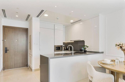 Al Safa Apartment | Canal-Side Living Elegant 2BR in Canal Front