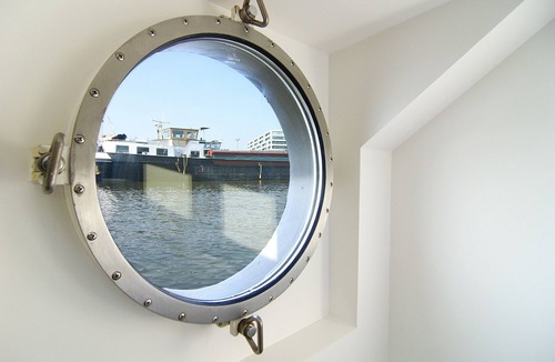 Spaarndammer en Zeeheldenbuurt Boat Rental | Central & Modern studio on Eco-Houseboat Excelsior!