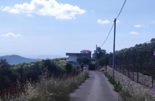 Ajloun Villa | Chalets in the middle of Ajloun forests شاليه و مزرعة في وسط غابات عجلون