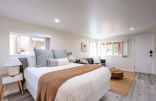 Mission Hills House | Charming Mission Hills Studio w/Patio