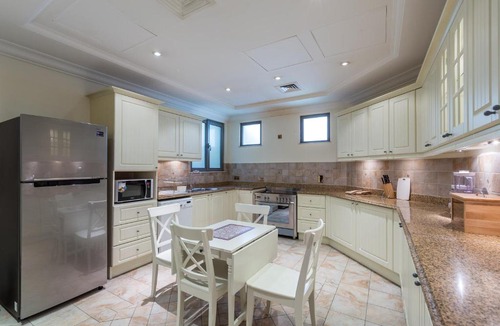 Palm Jumeirah Villa | Chic 4BR Villa with Assistant Room and Private Pool on Palm Jumeirah by Deluxe Holiday Homes