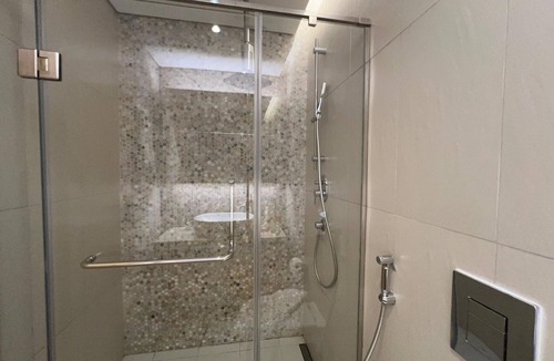 Abu Dhabi City Center Apartment | Chic studio in cool Yas Island, Abu Dhabi with WiFi, AC, fitness room