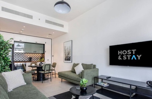 Dubai Apartment | Chic Urban 2BR at Collective 2