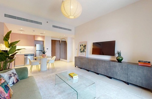 Umm Suqeim 3 Apartment | Contemporary 1 Bed Near Burj Al Arab l Wild Wadi