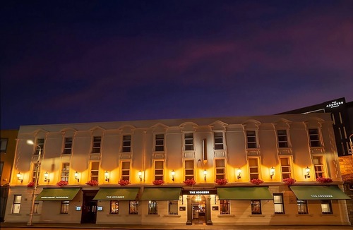 North Wall Hotel | Convenient Stay in Dublin Downtown! Stylish Hotel Close to Irish Whiskey Museum