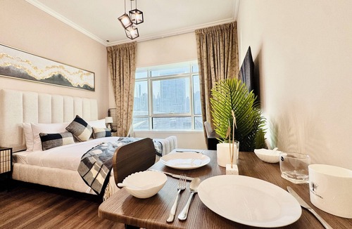 Jumeirah Lake Towers Apartment | Cosmos Living Work-Friendly Metro Access