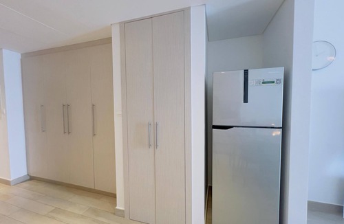 Abu Dhabi Apartment | Cosy Studio in Water’s Edge, Yas Island