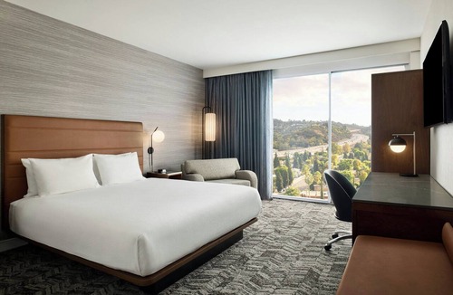 Sherman Oaks Hotel | Courtyard by Marriott Los Angeles - Sherman Oaks