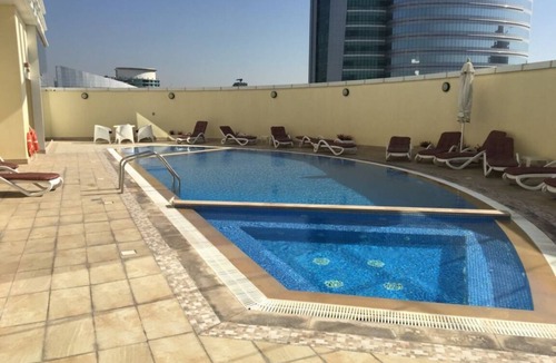 Jumeirah Lake Towers Apartment | Cozy 1 BHK in JLT (2 min Walk to Metro Station)