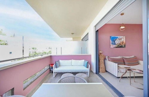 Old North Apartment | Cozy 2BR with Balcony and Mamad on Dizzengoff by HolyGuest