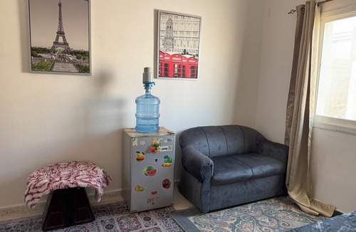 Al Khalidiyah Apartment | Cozy bedroom with WiFi in peaceful Abu DhabinPlz contact me before confirming