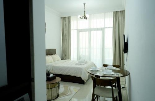 Sharjah Apartment | Cozy Private Studio -Near Beach -City View -Downtown Sharjah - Pool & Gym