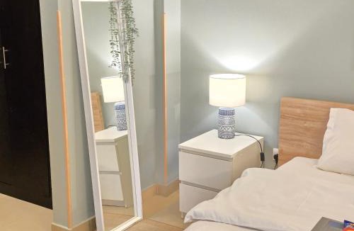 Dubai Apartment | Cozy studio Close to metro Near DIFC AND DWTC