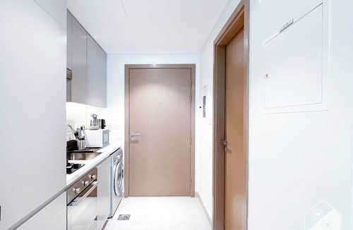Jadaf Apartment | Cozy Studio with Balcony & Stunning Views