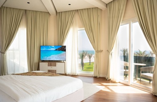 Al Ashkharah Ski Chalet | Dana Beach Resort - Al Ashkharah