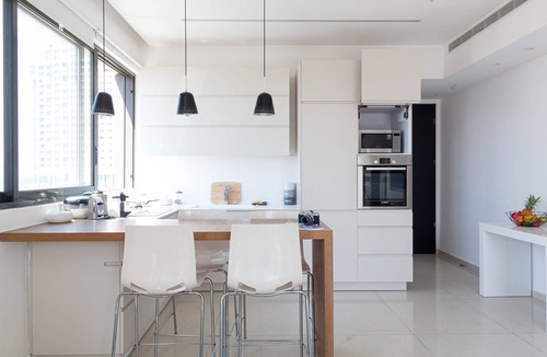 Kerem HaTeimanim Apartment | Daniel Ivoire - Three Bedroom Apartment, Sleeps 6