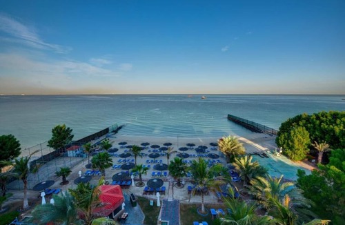 Beach & Coast Apartment | Deluxe Double or twin room Near Al Khan Beach