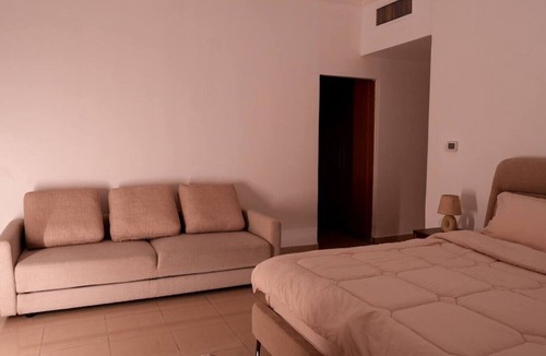 Al Majaz Bed & Breakfast | Deluxe Double Room with lake views near Dubai