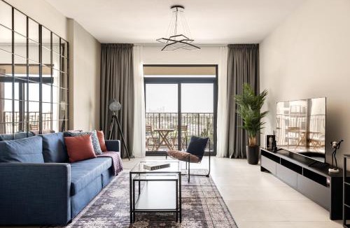 Umm Suqeim 3 Apartment | Designer 1BR with Skyline View in MJL - Near Iconic Burj Al