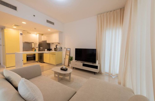 Abu Dhabi Apartment | Elegant 1BR in Reem Diamond, Abu Dhabi