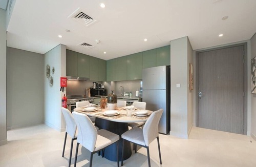 Al Wasl Apartment | Elegant 2BR Haven in Viridian by Central Park
