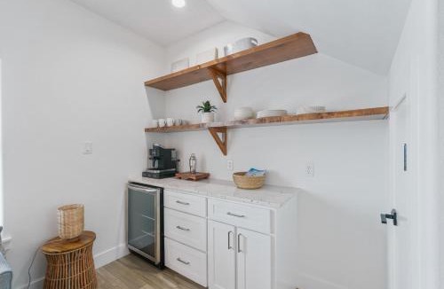 Bella Vista House | Elegant 4BR Coastal Escape with Stunning Views