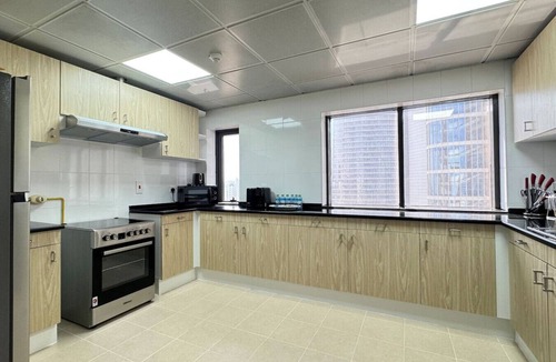 Abu Dhabi City Center Apartment | Elegant 4BR Corniche Stay – Private Balcony & More