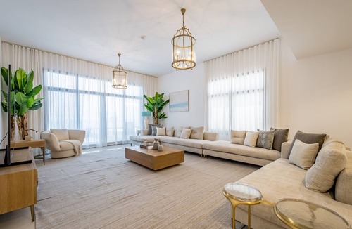 Sharm Villa | Elegant 4BR Villa with Assistant Room in Al Dana Island, Sharm, Fujairah